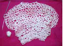 delphine_leulier_boucle_de_main_2001_dentifrice_crochet_tissus_50_x_40_cm