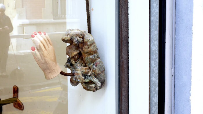 estel_fonseca_mammiferes_a_frein_detail_vue_d-exposition_automne_hiver_intersaison_galerie_du_tableau_marseille_2019__estel_fons