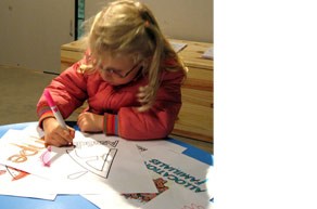 john_deneuve_le_programme_de_pre_integration_par_le_coloriage_2008_installation_1