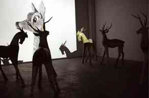 katia_bourdarel_bambi_forever_2004_installation_video_sculptures_en_bois_dimensions_variables