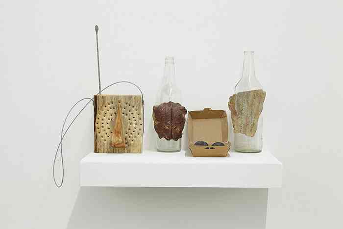 2_victor_yudaev_les_nuages_en_pantalon_installation_vue_d_exposition_noce_friche_la_belle_de_mai_2018