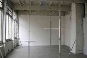 jennifer_caubet_e_a_t_espace_dautonomie_temporaire_2009_kit_sculptural_aluminium_vis_dimensions_variables_kunsthalle_basel