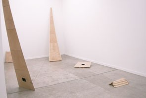 jennifer_caubet_the_v_p_vanishing_point_elements_configuration_for_a_way_out_2010_kit_sculptural_bois_metal_plastique_dimensions