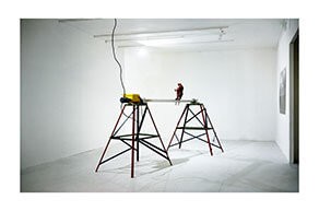 thomas_couderc_sisyphe_2013_metal_peinture_antirouille_moteur_metal_vue_d-expo_art_et_entreprises_5_chateau_de_servieres_marseil