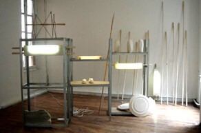 benjamin_hochart_archaeology_2006_dimensions_variables_etageres_aluminium_paraffine_neons_fer_bois_ciment_platre