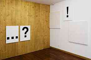 darren_roshier_essaie_de_s_autohistoriciser_2013_techniques_mixtes_performance_60min_installation_divers_objets_sous_plexiglas_e