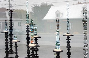 elvire_bonduelle_halteres_2008_bois_tourne_laque_dimensions_variables