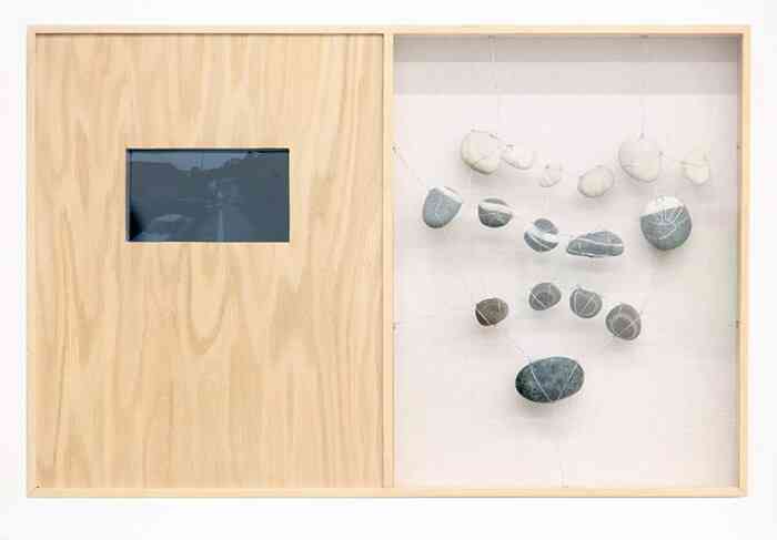 gala_porras-kim_towards_huautla_ox_2012_bois_pierre_tissu_miroir_google_maps_video_15m25s_17x26x3