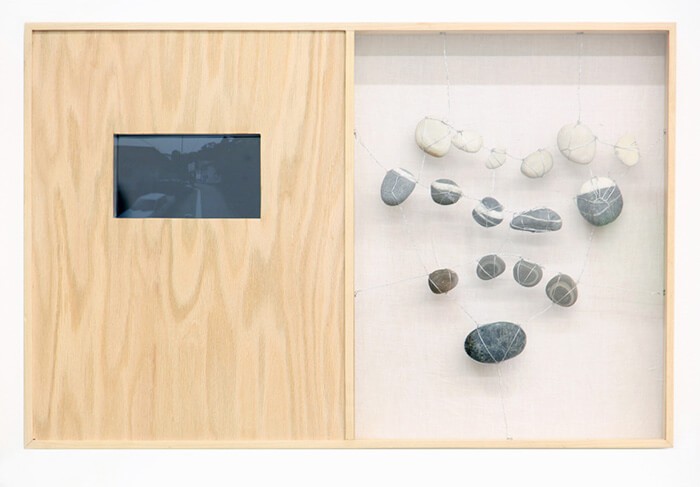 gala_porras-kim_towards_huautla_ox_2012_bois_pierre_tissu_miroir_google_maps_video_15m25s_17x26x3