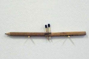 isabelle_fremin_systeme_d_not_dead_2010_crayons_allumettes