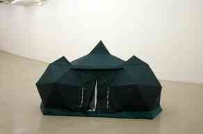 julien_pastor_lyvrienne_2007_materiaux_divers_170x170x120_cm_photos_andre_morin_le_credac