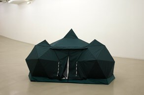 julien_pastor_lyvrienne_2007_materiaux_divers_170x170x120_cm_photos_andre_morin_le_credac