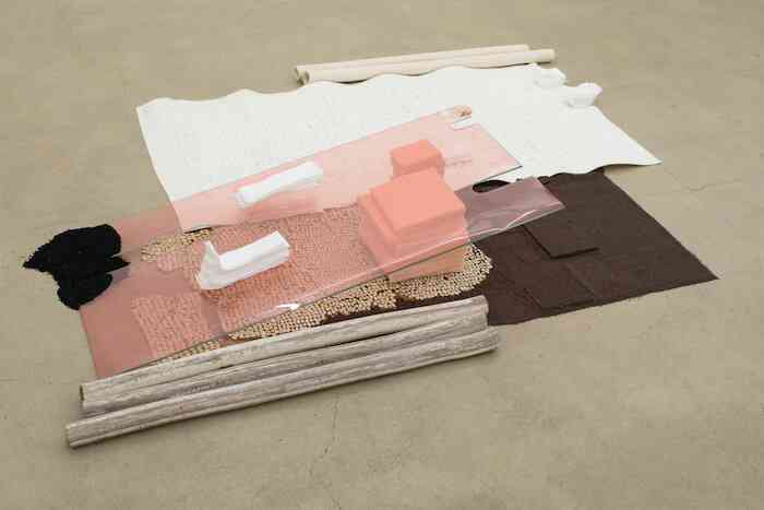 laura_porter_foam_home_2016__edouard_escougnou