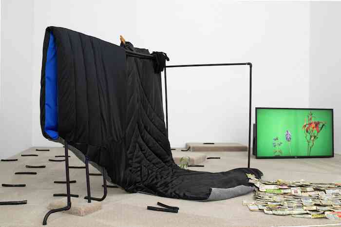 laura_porter_bust_2016__edouard_escougnou