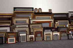 luca_resta_elevage_de_cadres_2013_collection_work_in_progress_de_cadres_et_monochromes_en_poudre_a_canon