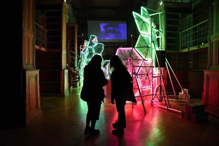 mounir_ayache_khadija_2020_installation_vue_d_exposition_le_conservatoire_marseille_commission_de_manifesta_13_marseille_vost_co