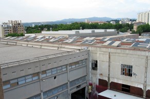 peio_bargallo_jusquici_tout_va_bien_2004_calendrite_aluminium_400_m2_toit_de_la_friche_la_belle_de_mai_marseille