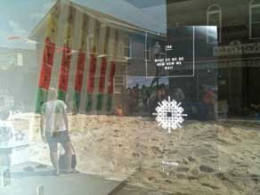 palimpsest_what_do_we_do_now_now_we_wait_vue_dinstallation_friends_of_freiheit_north_adams_massachusetts_juillet_2012