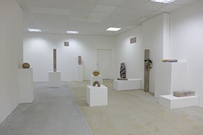 tom_castinel_sound_humper_2014_installation_9_colonnes_en_betons_180_cm_cap_st_fons