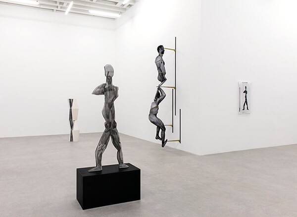 valerie_blass_vue_dinstallation_to_only_ever_say_one_thing_forever_the_same_thing_catriona_jeffries_2015