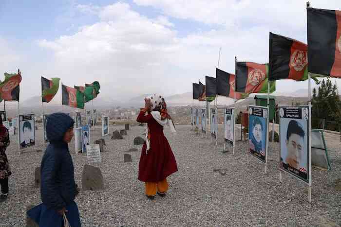 zahra_khodadadi_an_afghan_girl_is_in_tape_shuhada_2021