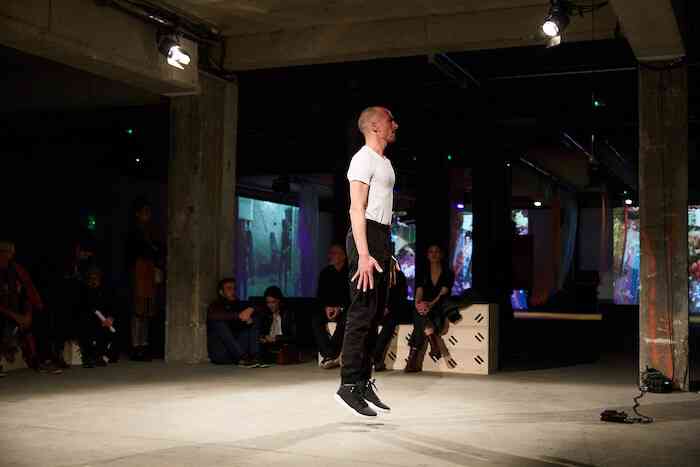 2_arthur_eskenazi_ideal_corpus_performance_2019_festival_do_disturb_palais_de_tokyo_paris__ayka_lux