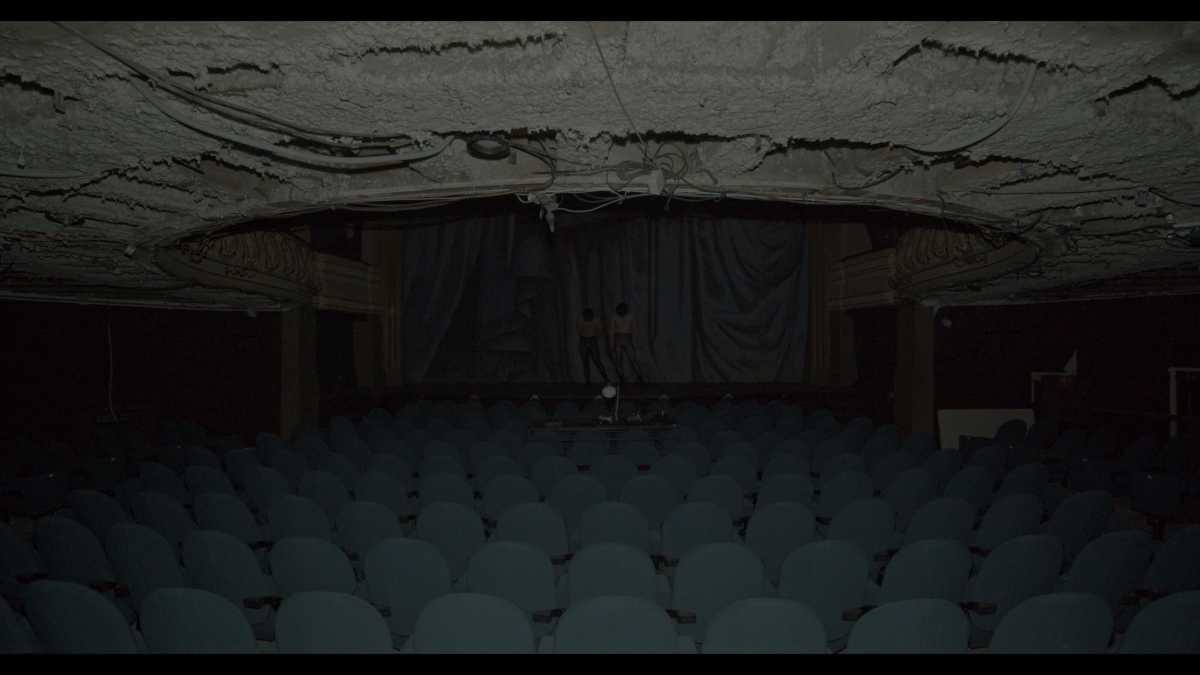 surrogates-1