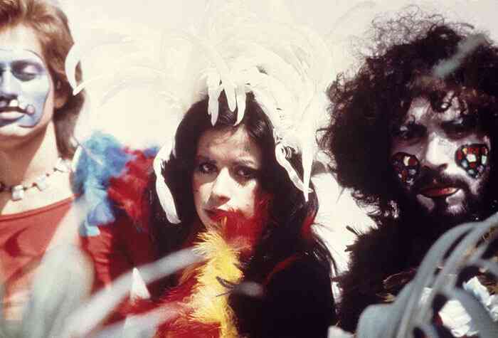 asco_birds_wave_goodbye_1972_photographie_par_harry_gamboa_jr_courtesy_de_harry_gamboa_jr