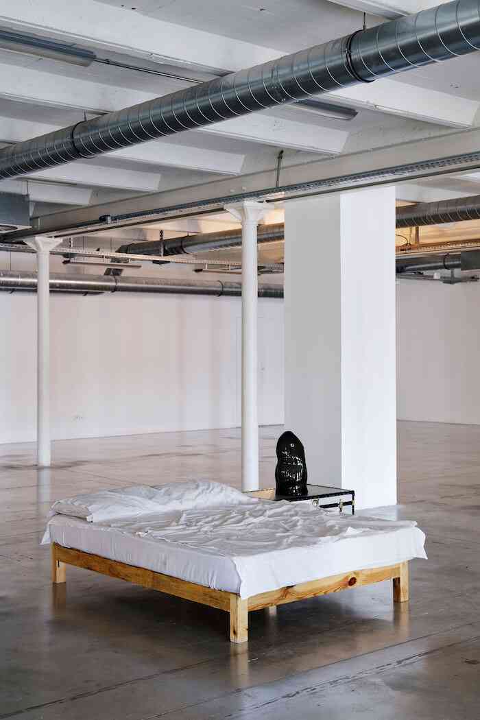 7_lydia_ourahmane_barzakh_vue_d-exposition_triangle_asterides_centre_d-art_contemporain_friche_la_belle_de_mai_marseille_2021__a