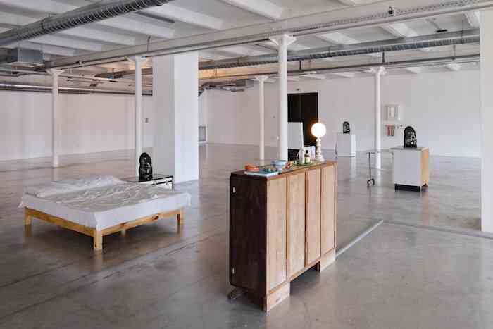 1_lydia_ourahmane_barzakh_vue_d-exposition_triangle_asterides_centre_d-art_contemporain_friche_la_belle_de_mai_marseille_2021__a