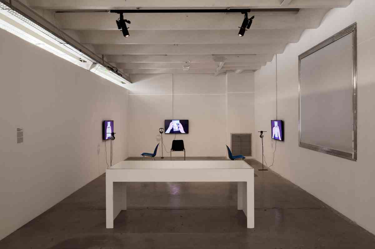 web_en-attendant-omar-gatlato-010