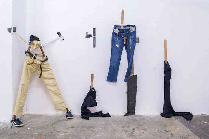 3_estel_fonseca_en_phase_de_digestion_vue_d_exposition_ou_en_tournee_a_la_galerie_hlm_marseille_2020__aurelien_meimaris