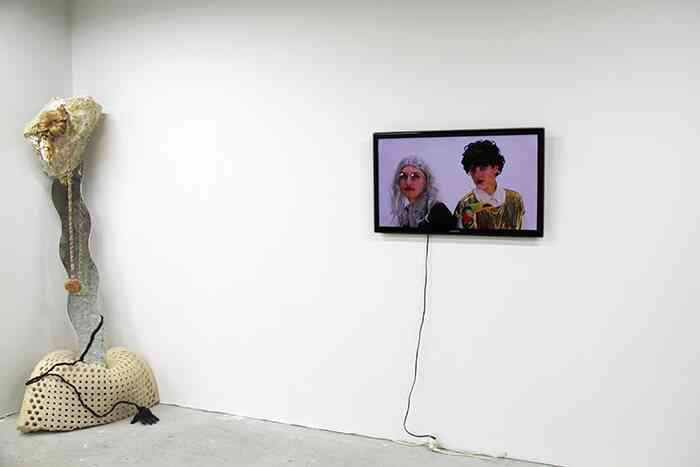 3_madison_bycroft_je_me_vue_d_exposition_adelaide_2017_madison_bycroft