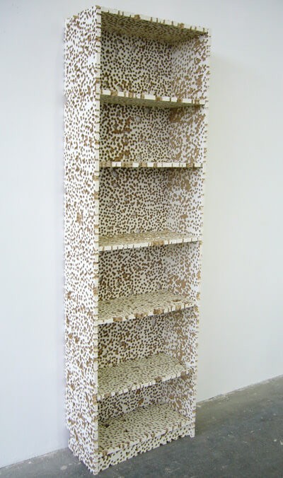 gilles_desplaques_kill_billy_2008_etagere_ikea_percee_exposition_a_la_galerie_de_la_friche_la_belle_de_mai_marseille_2008_1