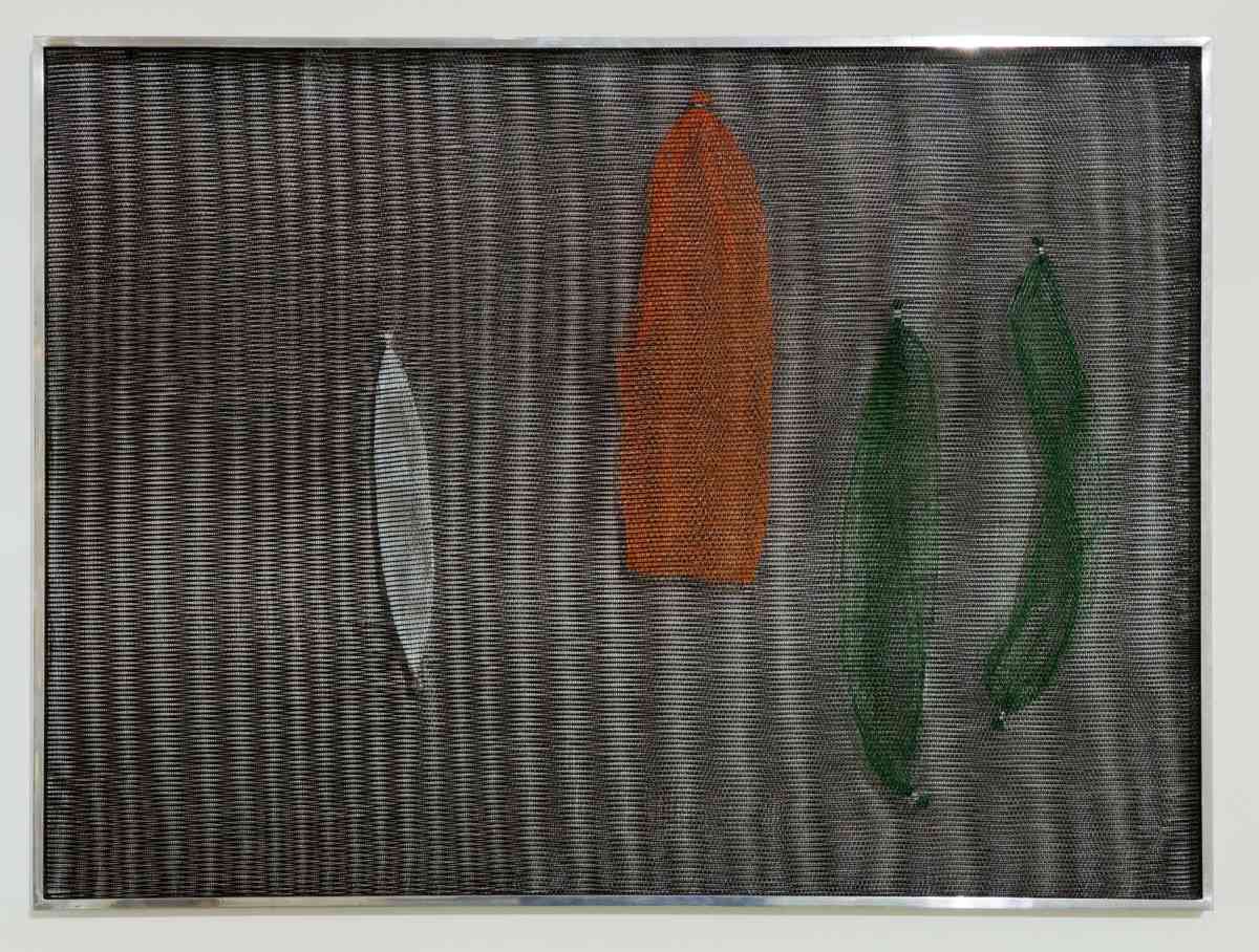 045