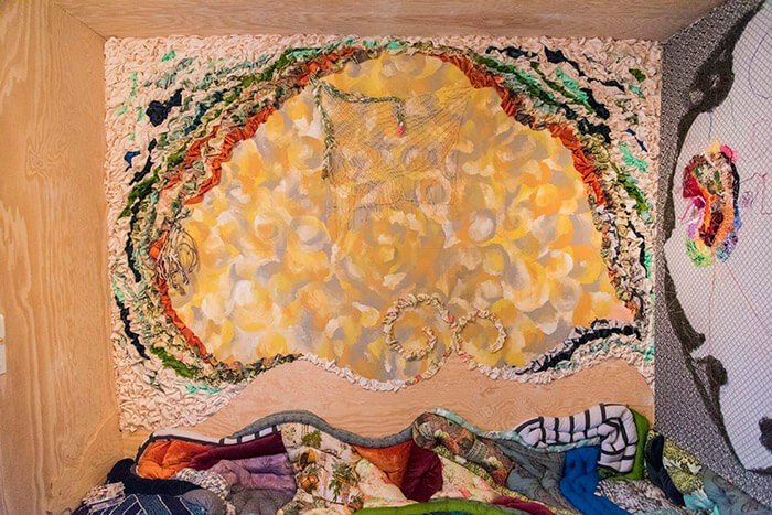 2_maya_beaudry_mold_gardens_on_the_ornemental_membrane_vue_d_exposition_maison_de_ventes_leclere_2017_2018_james_ruffato