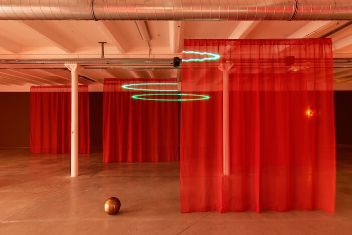 5_paul_maheke_ooloi_exposition_personnelle_triangle_france_asterides_friche_la_belle_de_mai_marseille_2019__aurelien_mole