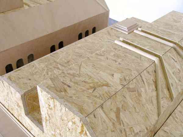 alexandra_pelissier_vaisseau_spatial_2005_bois_stroboscopes_105x175x115_3