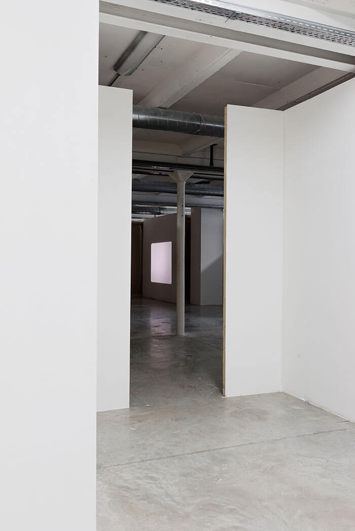 5_margaret_honda_sculptures_vue_d_exposition_triangle_france_marseille_14_fevrier_19_avril_2015_photo_aurelien_mole