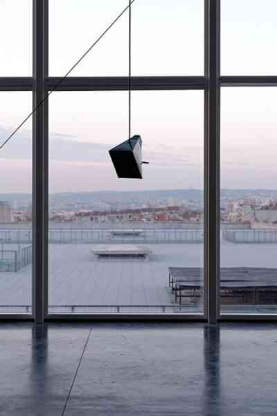 8_erika_vogt_speech_mesh_drawn_off_vue_d_exposition_triangle_france_marseille_aurelien_mole