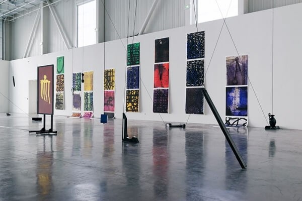 3_erika_vogt_speech_mesh_drawn_off_vue_d_exposition_triangle_france_marseille_aurelien_mole