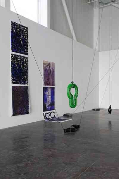 27_erika_vogt_speech_mesh_drawn_off_vue_d_exposition_triangle_france_marseille_aurelien_mole