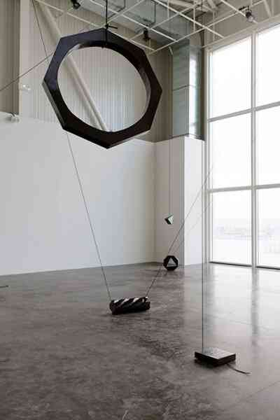 16_erika_vogt_speech_mesh_drawn_off_vue_d_exposition_triangle_france_marseille_aurelien_mole