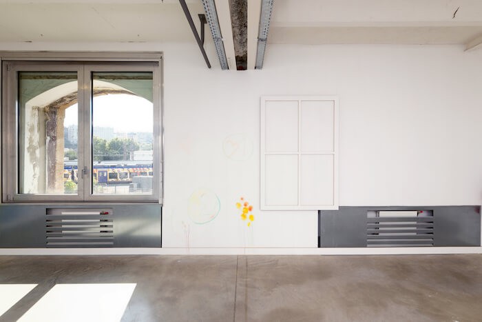 fiona_mackay_adult_room_with_a_view_2020_vue_d-exposition_sur_pierres_brulantes_2020__aurelien_mole