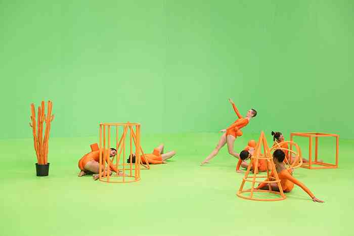 5_charles_atlas_tesseract_2016_choregraphie_rashaun_mitchell_et_silas_riener_courtesy_de_l-artiste_et_luhring_augustine_gallery_
