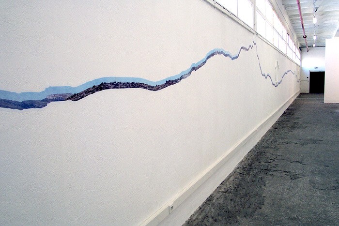 stephanie_majoral_une_ligne_d_horizon_2001_photocopies_coul_collees_exp_throokinglass_2002_3