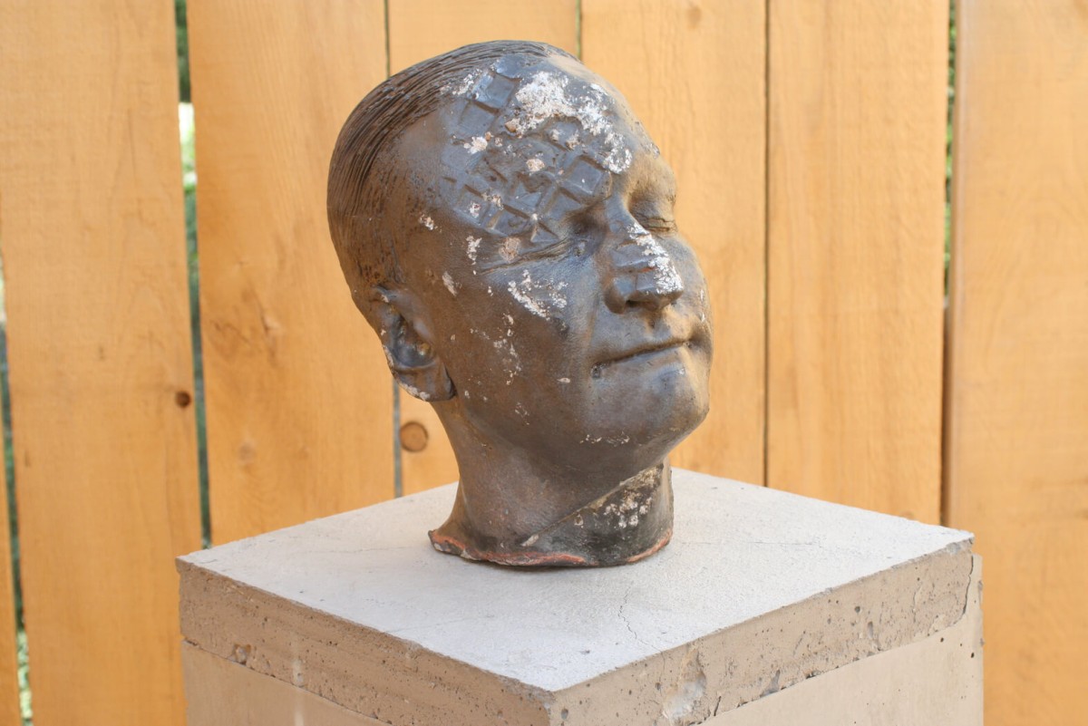 guillaume-gattier-respice-finem-2012-plomb-beton-bois-azalee-4-x-4-x-1-5-m-courtesy-de-l-artiste