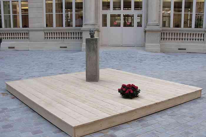 14_guillaume_gattier_respice_finem_2012_lead_concrete_wood_azalea_4x4x1.5m_courtesy_of_the_artist_5