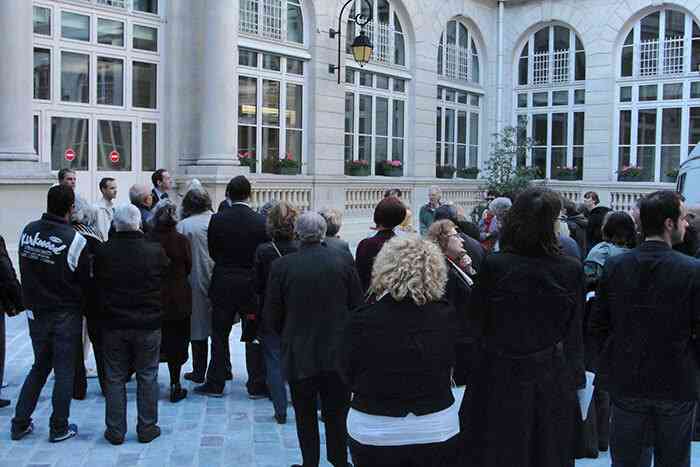 1_nicolas_momein_cul_de_sac_2012_camion_laine_de_roche_vernissage_courtesy_de_lartiste_et_galerie_white_project