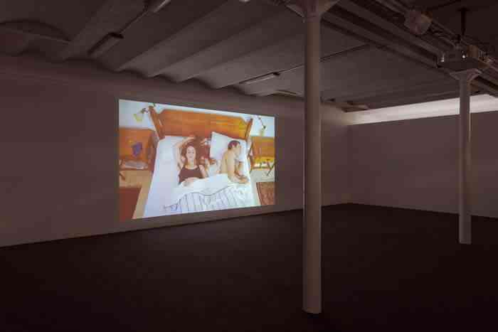 roee_rosen_the_dust_channel_2016_courtesy_de_l_artiste_vue_d_exposition_vos_desirs_sont_les_notres_triangle_friche_bdm_2018__aur